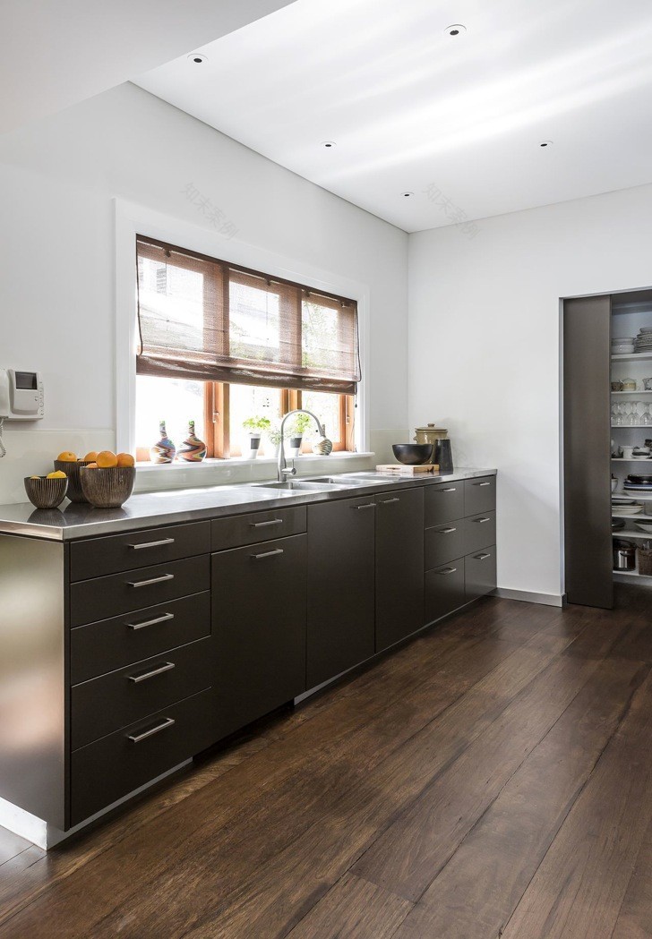 悉尼现代澳洲风格海滨别墅 | 民族元素融合,打造时尚空间-7