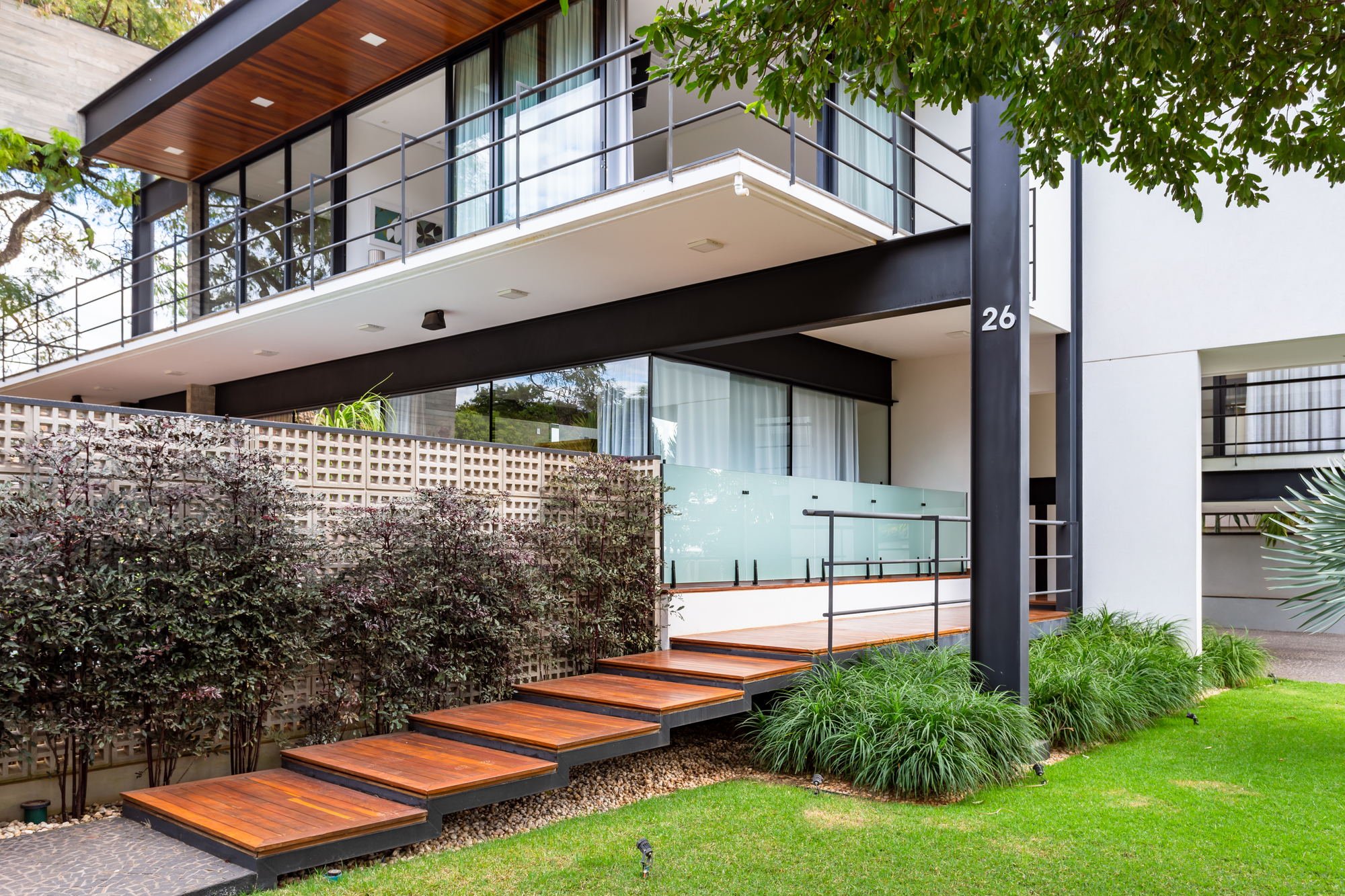 融入自然的现代别墅设计丨M.A.-18