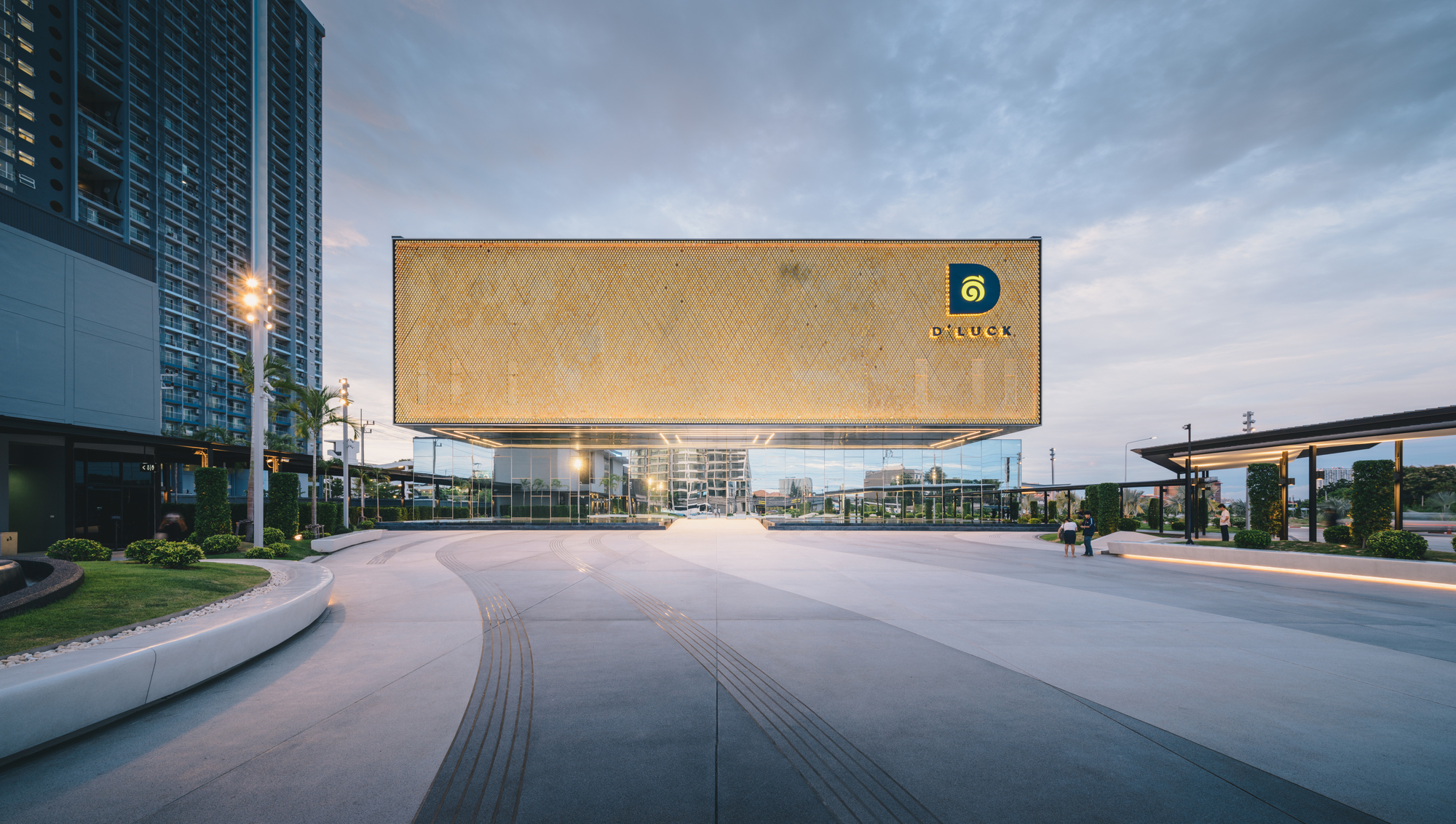 Singha D’luck Cinematic Theatre / Architects 49-23