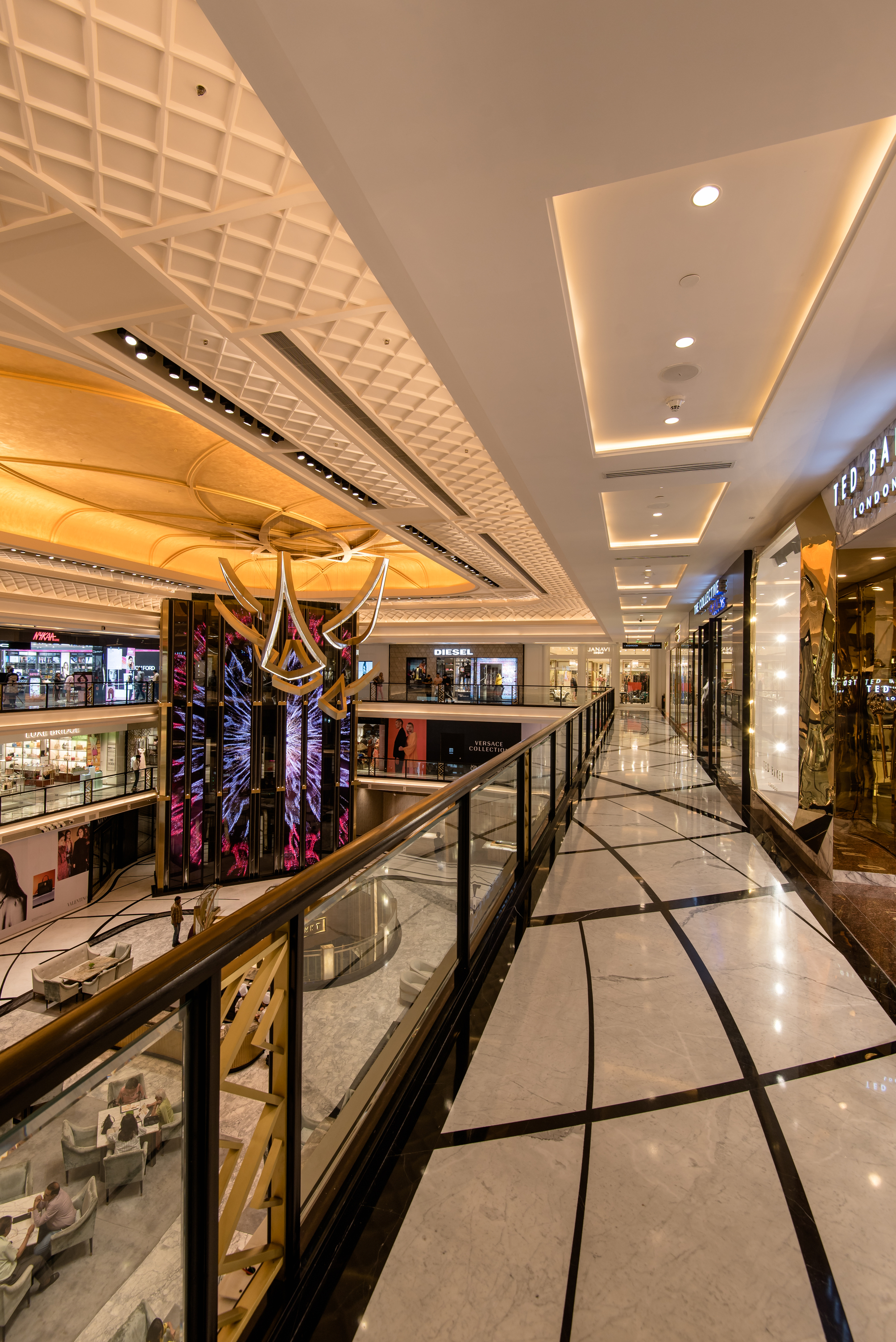 智慧照明点亮奢华商场——新德里“Chanakya”商场案例-32