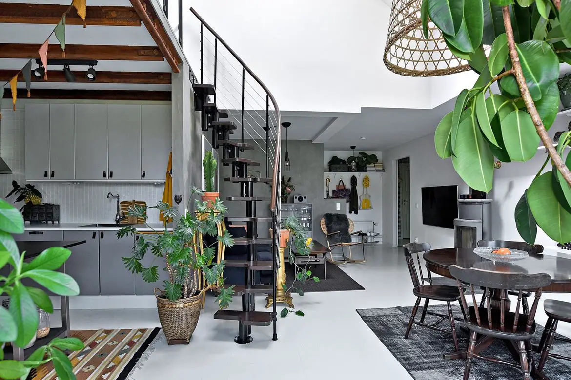 瑞典旧瓷厂改造的工业风 Loft-3