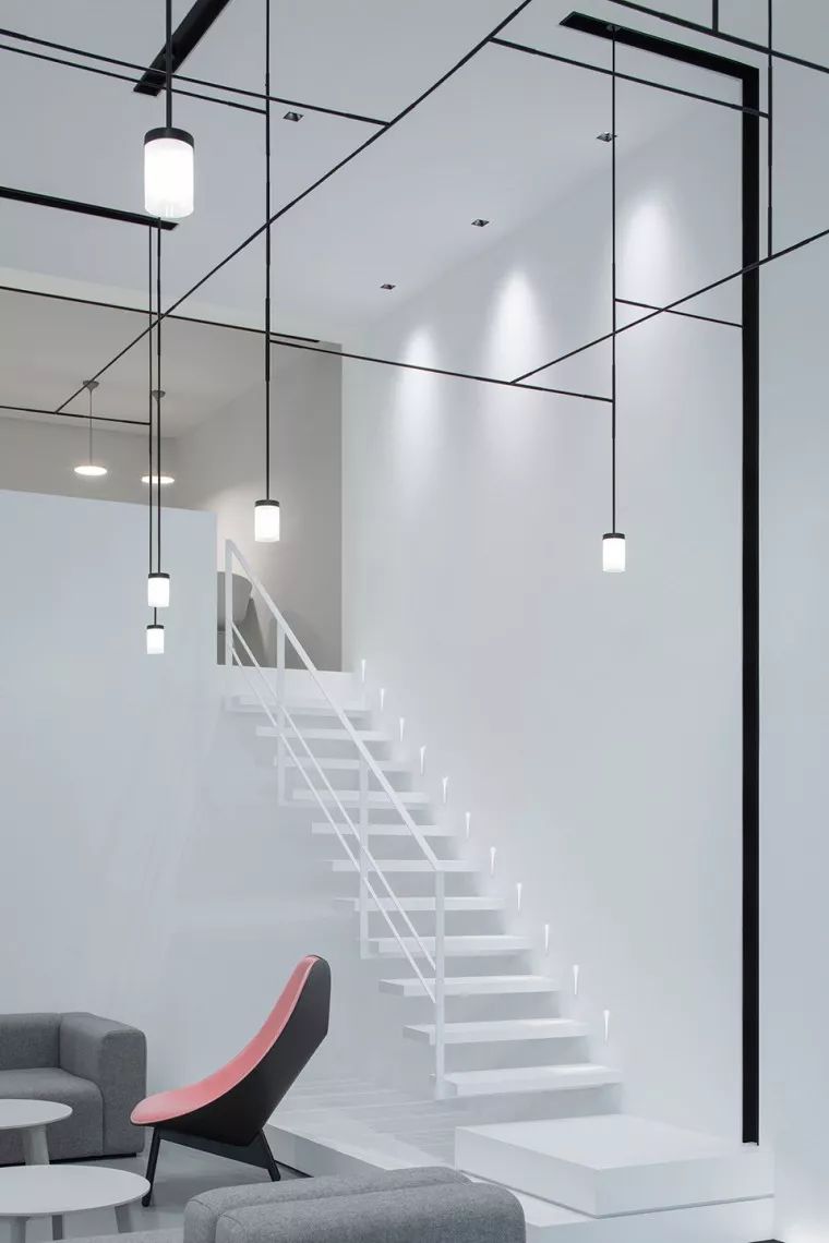 福州时间甜品店 | 极简黑白空间，美食与自然的和谐共处-26