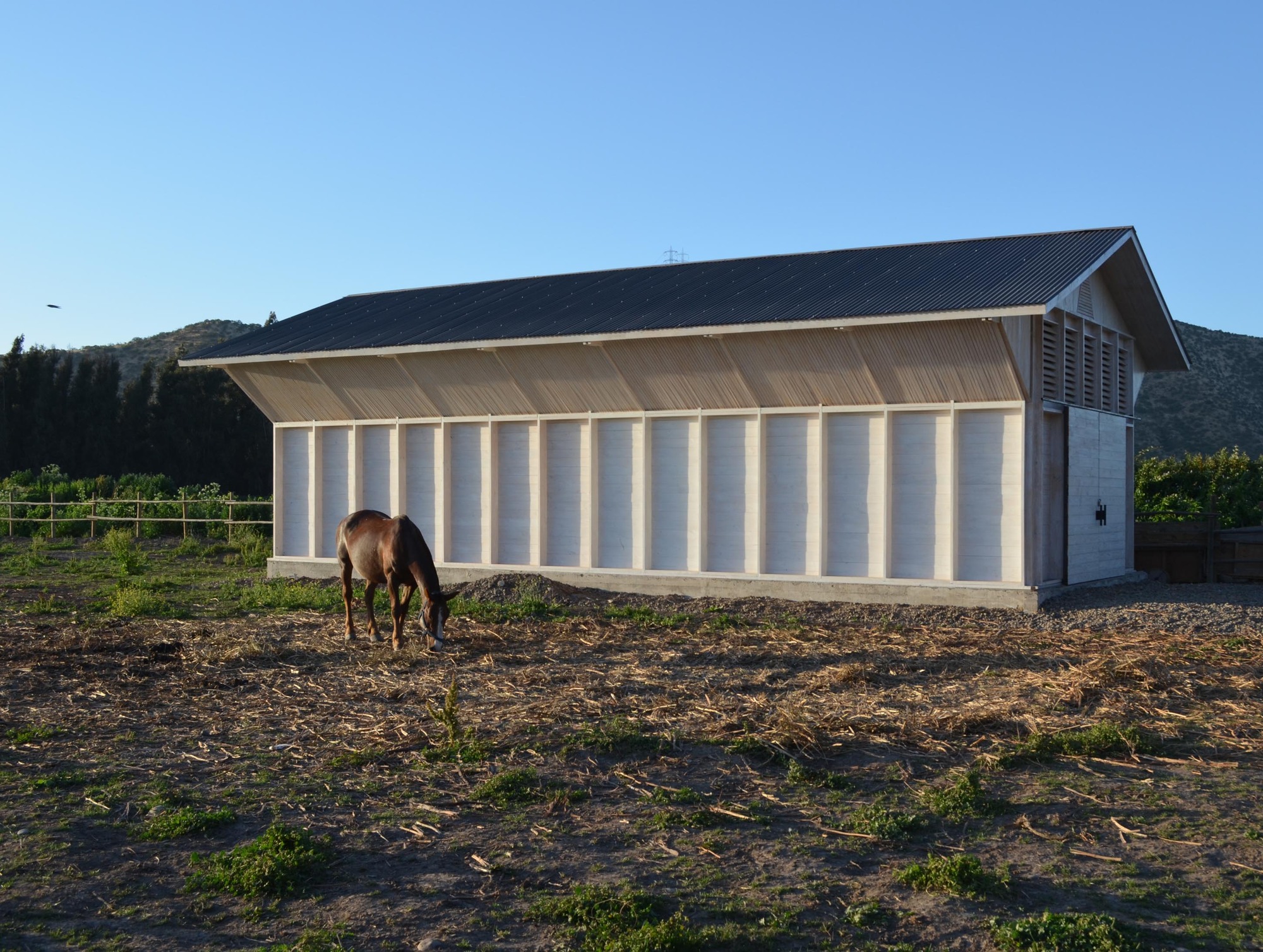 El Tranque Barn / José Ignacio Valdivieso-12