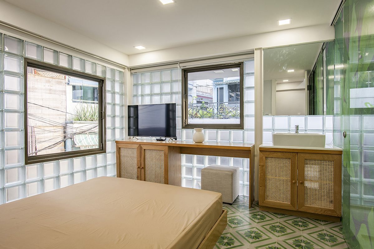 18 平米“玻璃屋”的逆袭 | 集居住、展示、租赁多功能合一-13