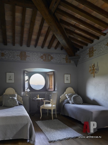 意大利托斯卡纳带壁画历史别墅修复丨娜塔莉亚·潘秋希娜-50