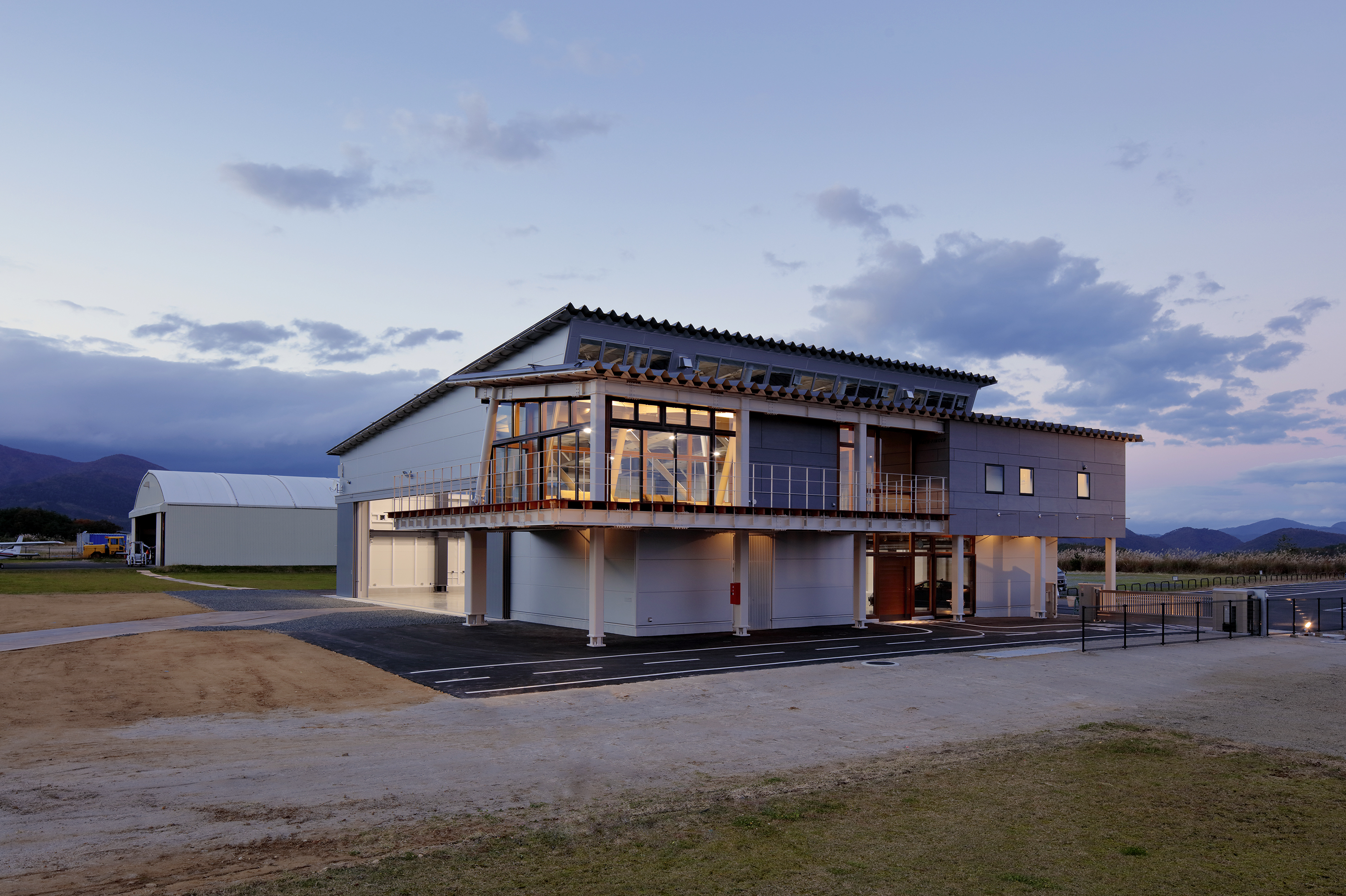 Hanger 1 航空機展示場丨日本福岛丨FEDL (Far East Design Lab.)-49