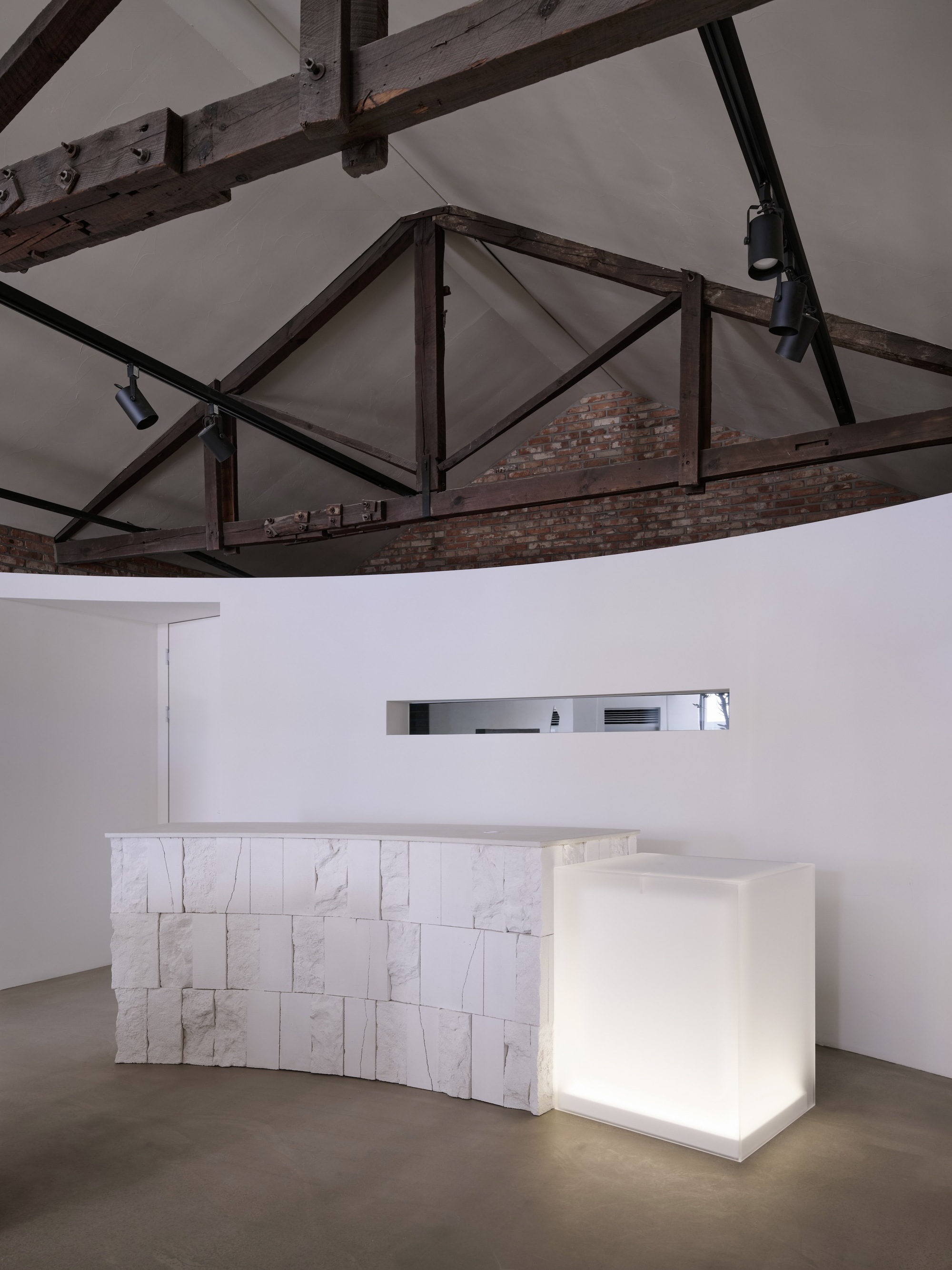 Atelier Hosoo 空间设计丨design by 83-22