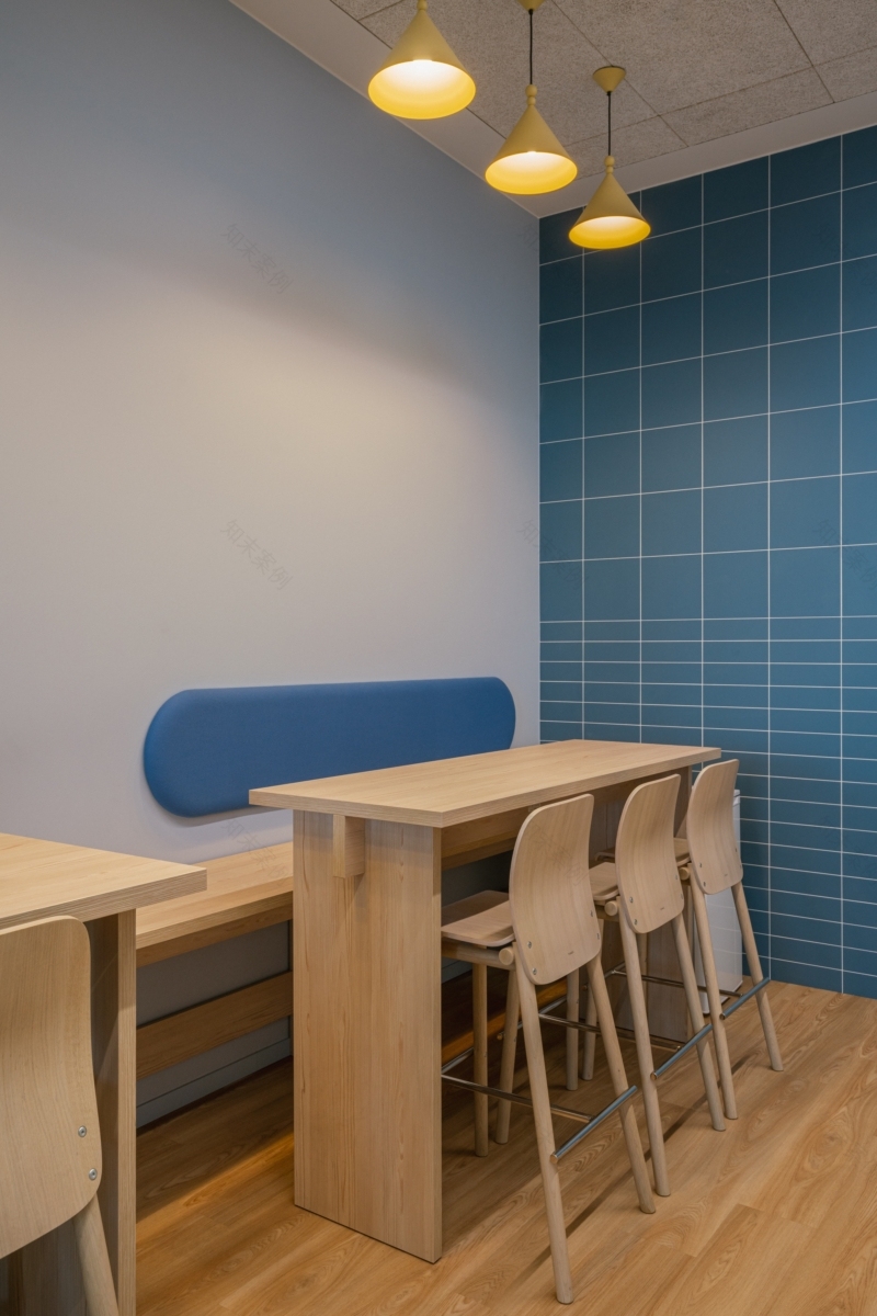 波兰时尚巨头 LPP 开放办公区丨BIDERMANN+WIDE-25