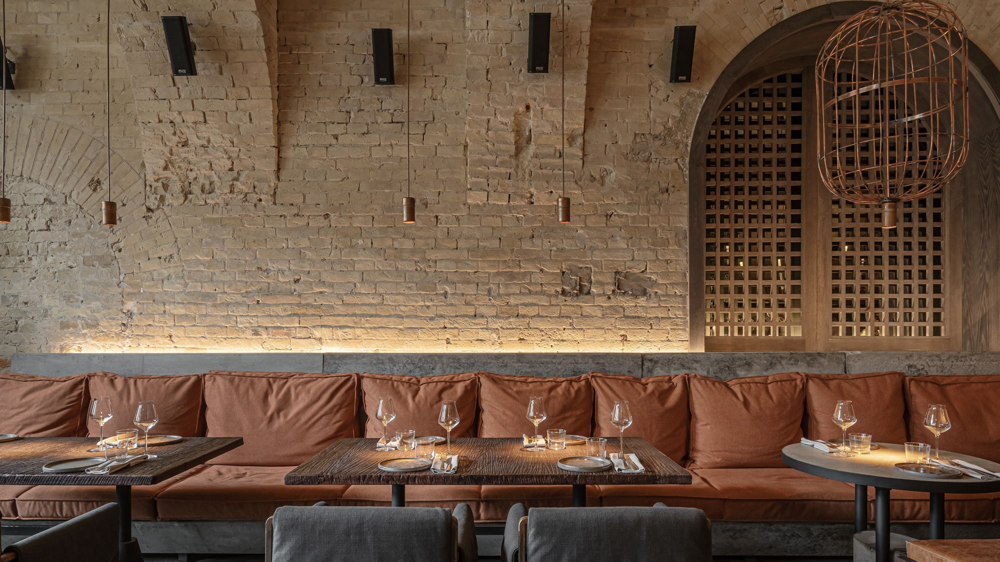 Бар Virgin Izakaya по проекту YoDezeen в Киеве | AD Magazine-2