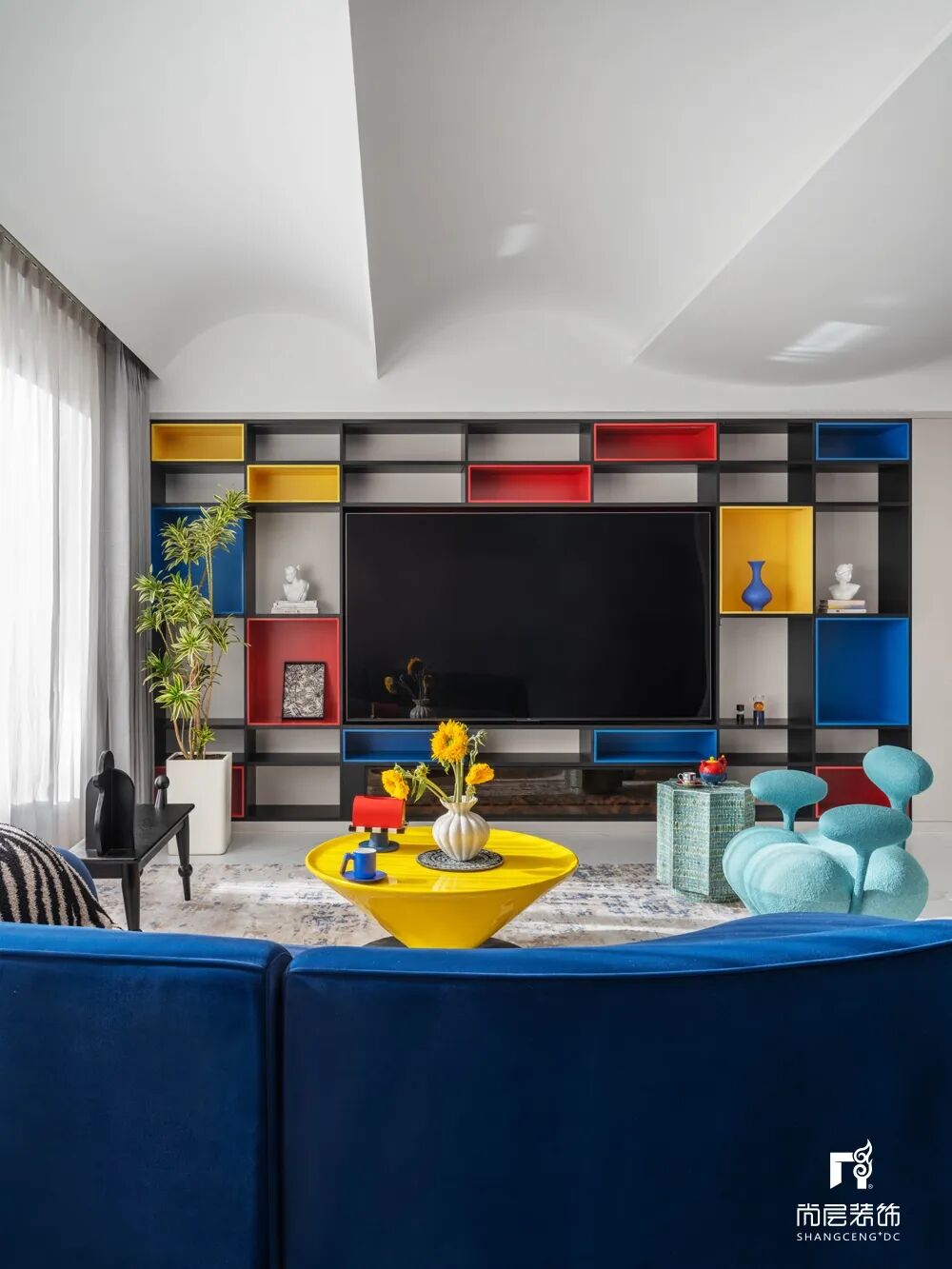 住进600㎡“蒙德里安”的画里，阅读博主申怡的色彩灵感屋-44