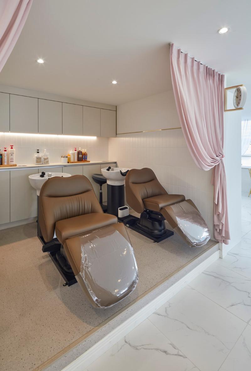 简约时尚 31 平美容室设计-12