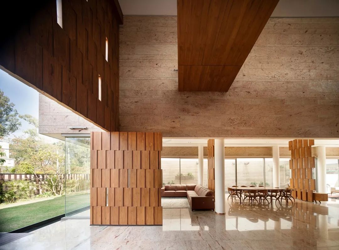 印度感性遇见西方想象的 Charged Voids 设计公司-18