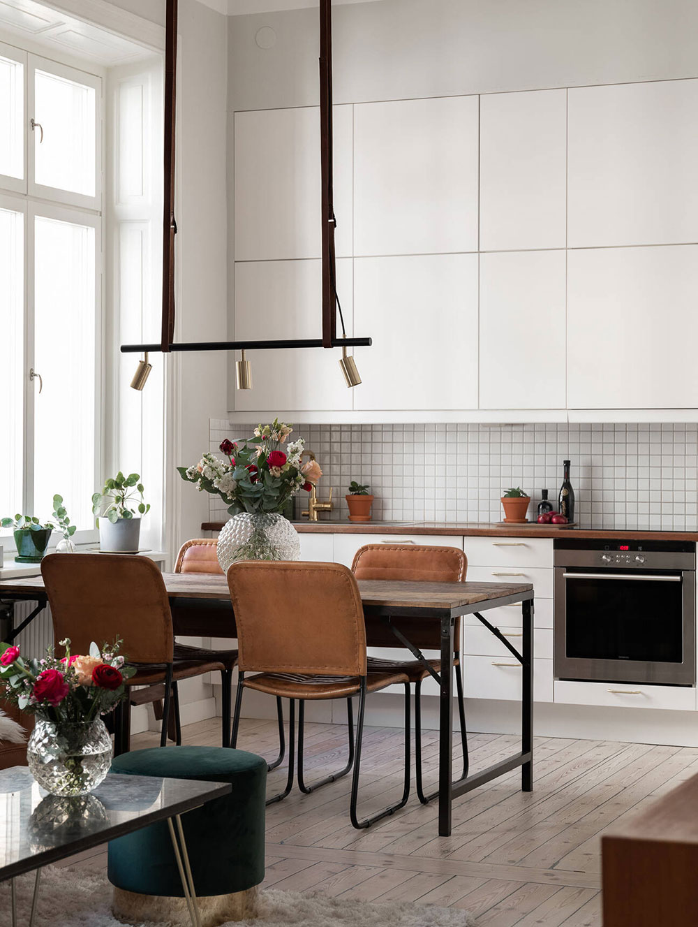 瑞典斯德哥尔摩 48㎡小公寓的绿色与深蓝魅力-15