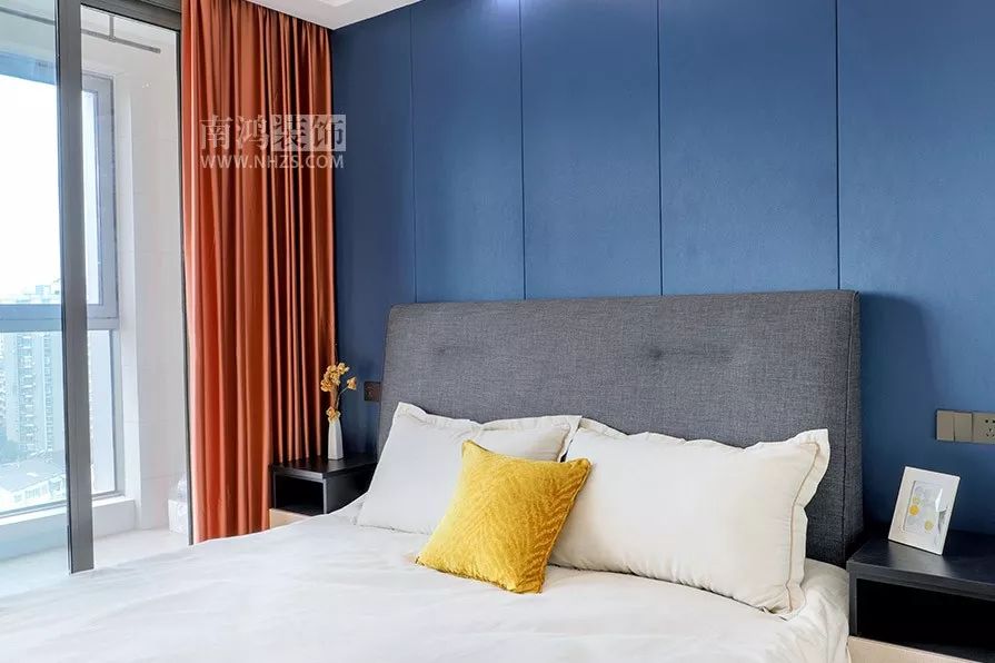 杭州公馆 90㎡现代轻奢空间，窄框线++ 金属元素引领潮流-21