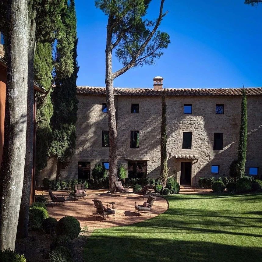 意大利千年古堡改造成奢华酒店,领略中世纪魅力-19