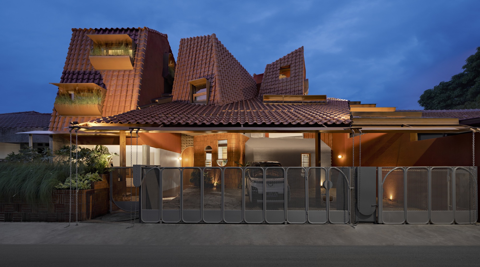 心烦意乱的房子丨印度丨Ismail Solehudin Architecture-54