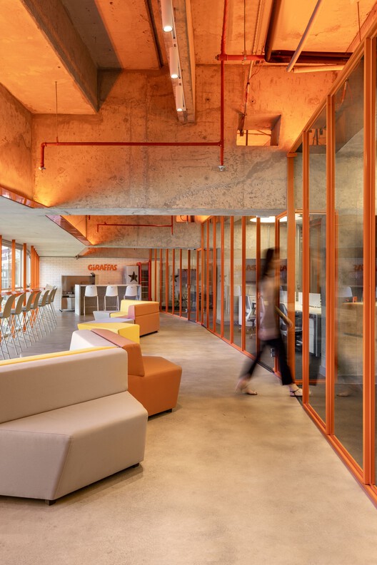 巴西利亚长颈鹿办公室丨巴西巴西利亚丨BLOCO Arquitetos-14