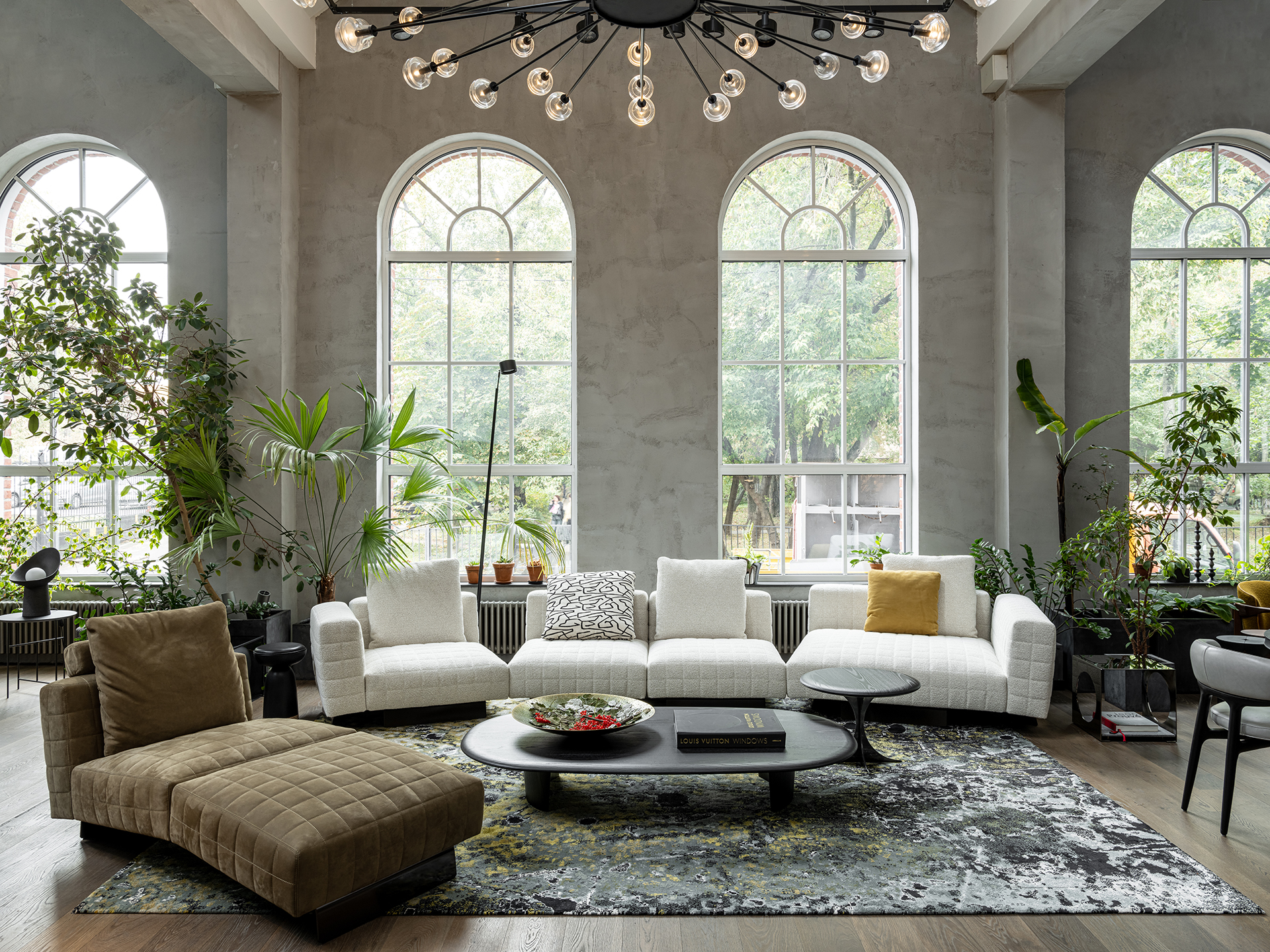 Новые коллекции мировых брендов в салоне  Krassky-0