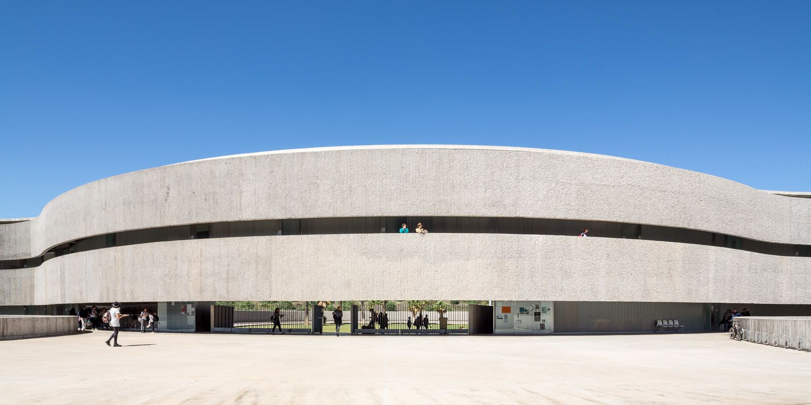 流线型艺术校园——西班牙 University of La Laguna 艺术学院-29