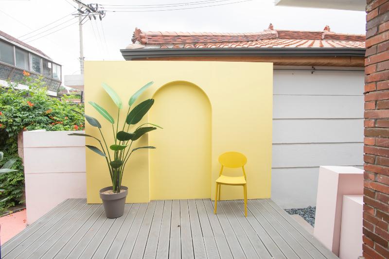 简约时尚的韩式住宅租赁工作室-14