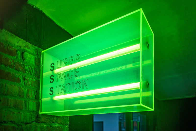 华中首家特斯拉 OTA 拓速升级店-28