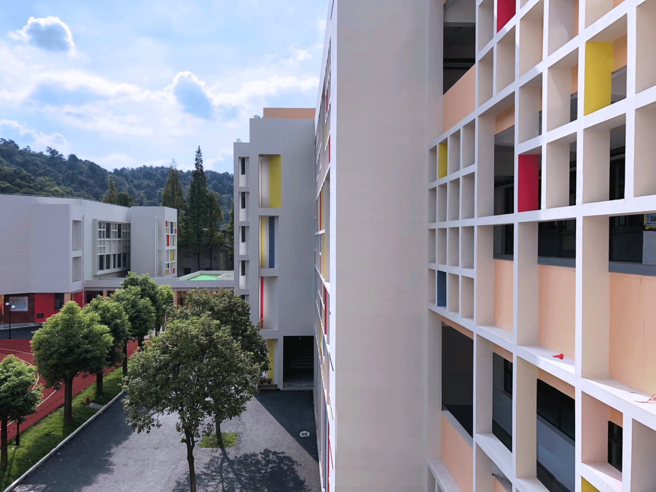 绍兴上虞龙山学校外立面翻新-0