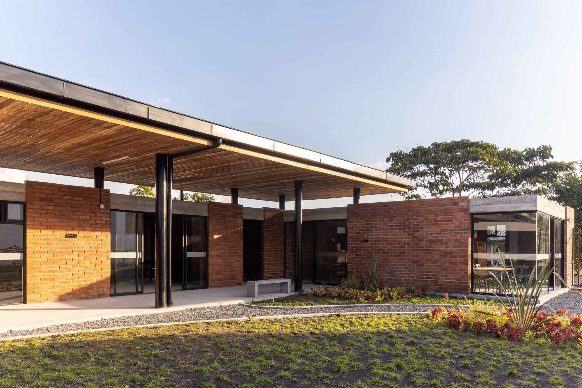 新日老年人中心丨厄瓜多尔丨Side FX Arquitectura-41