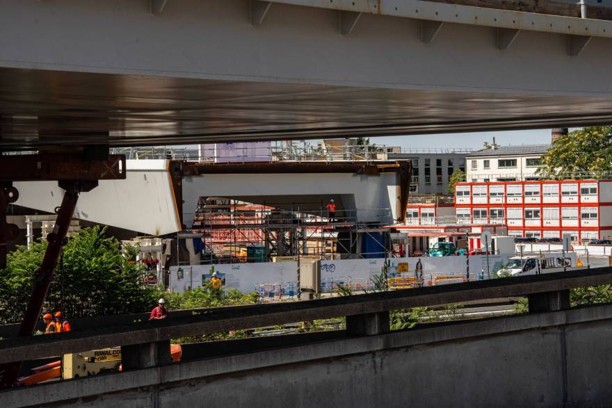 奥林匹克水上运动中心行人天桥工程-19