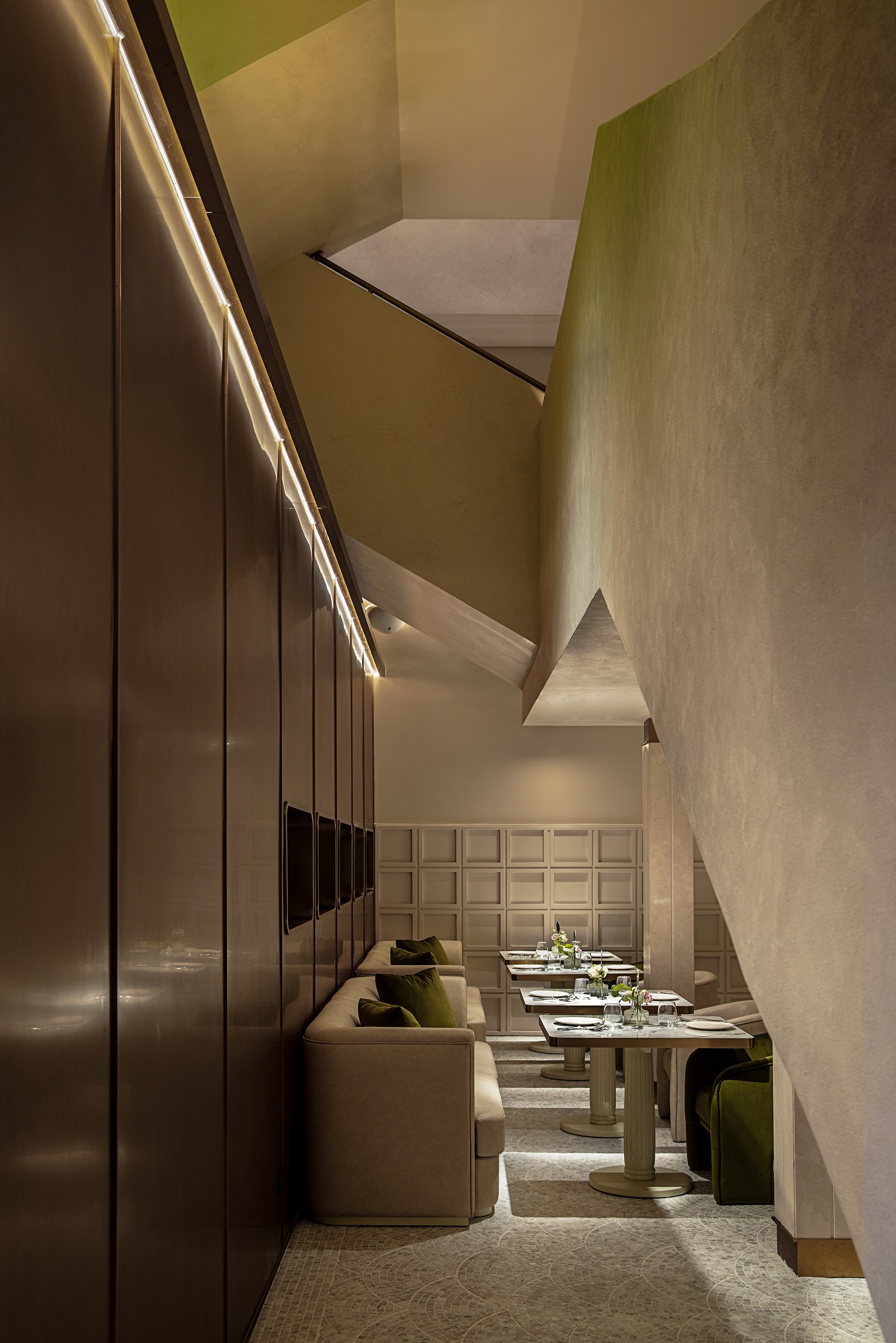 森榄•漂浮露台西餐厅丨中国重庆丨重庆顺意装饰公司-7