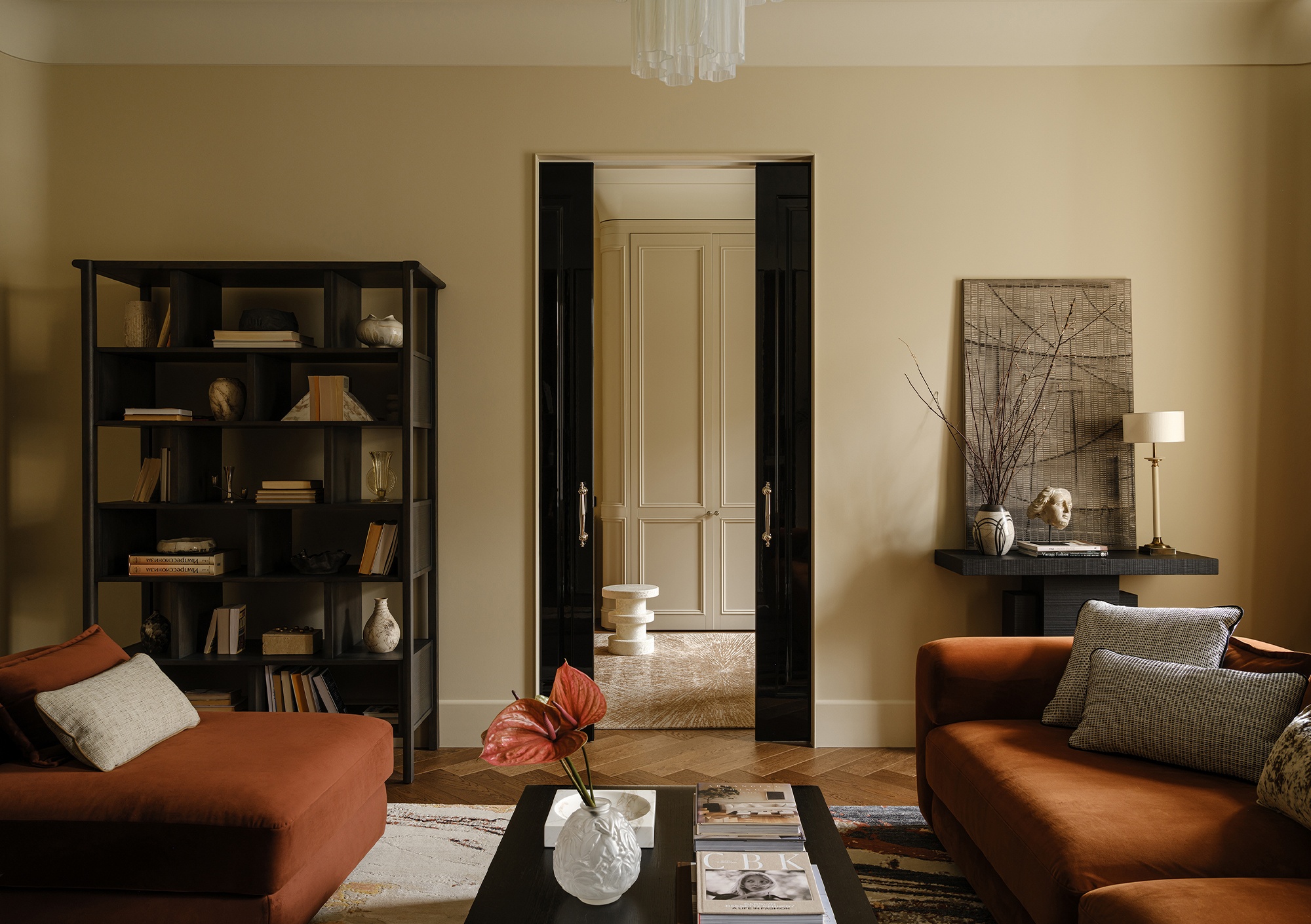 Elegant Apartment in Warm Tones : 当代设计表达丨Vera Lemeshko-13