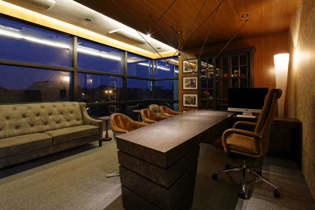 由于不清楚这个特定词汇 Alufit 所指的具体场景和专业领域，难以给出准确翻译这里暂时提供错误提示，它可能是一个商标名、产品名等，需要更多背景信息才能唯一准确地进行翻译 丨印度班加罗尔丨FADD Studio-30