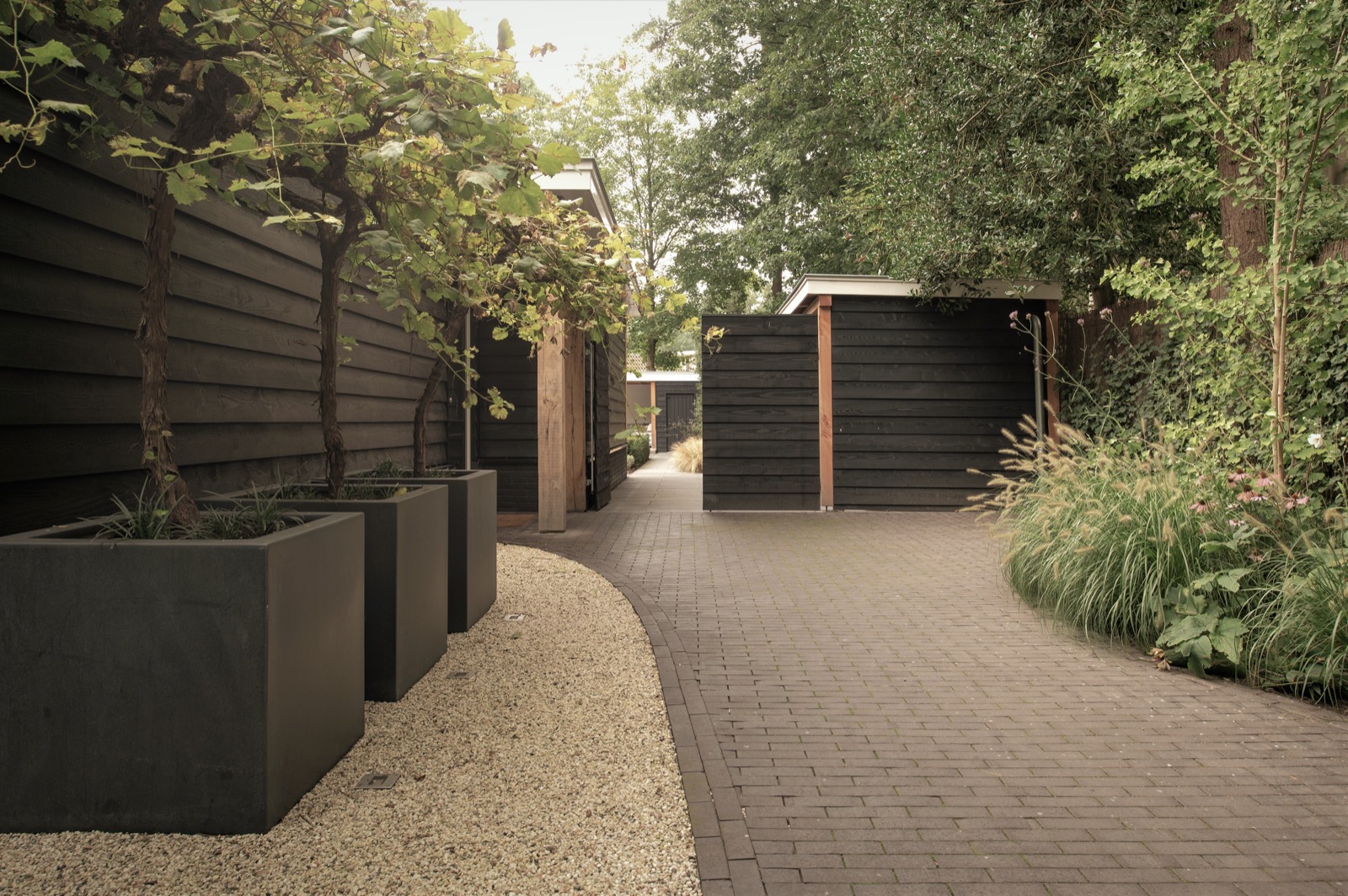 Wellnesstuin met zwembad tussen het groen in Zeist - HOOG.design - Exclusive living inspiration-9