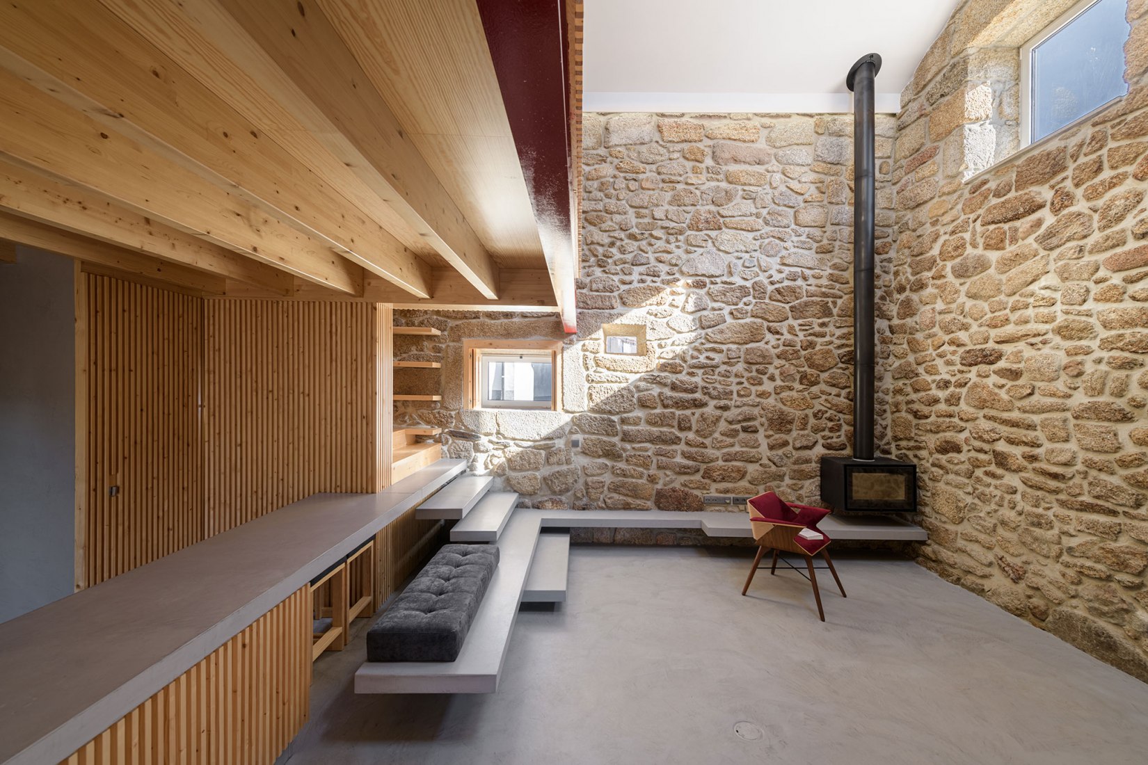 从旧社区烤炉改造的当代乡村住宅丨葡萄牙丨HBG Architects-49