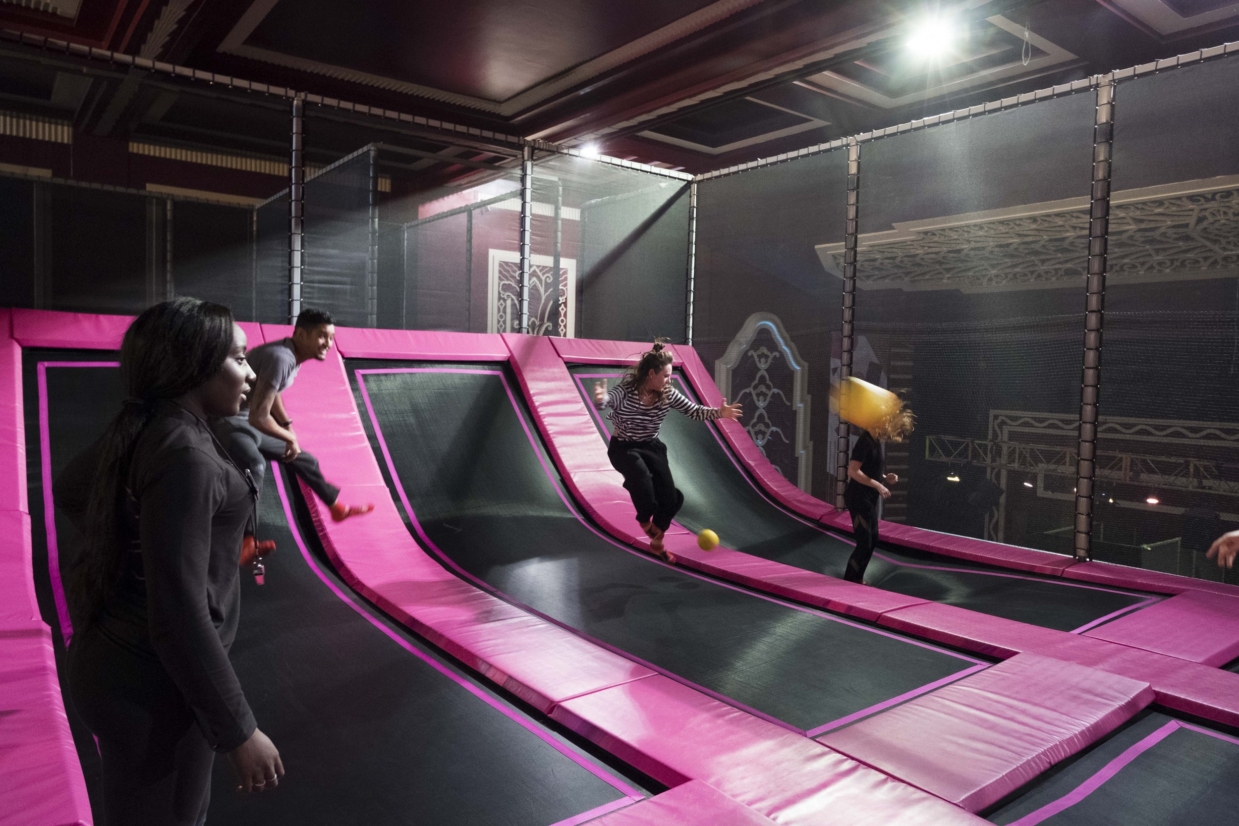 ZAPspace室内蹦床公园-4