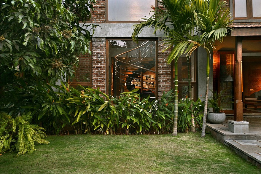 Indian Brick House with an Architectural Design Influenced by a Mango Trees Plantation-30
