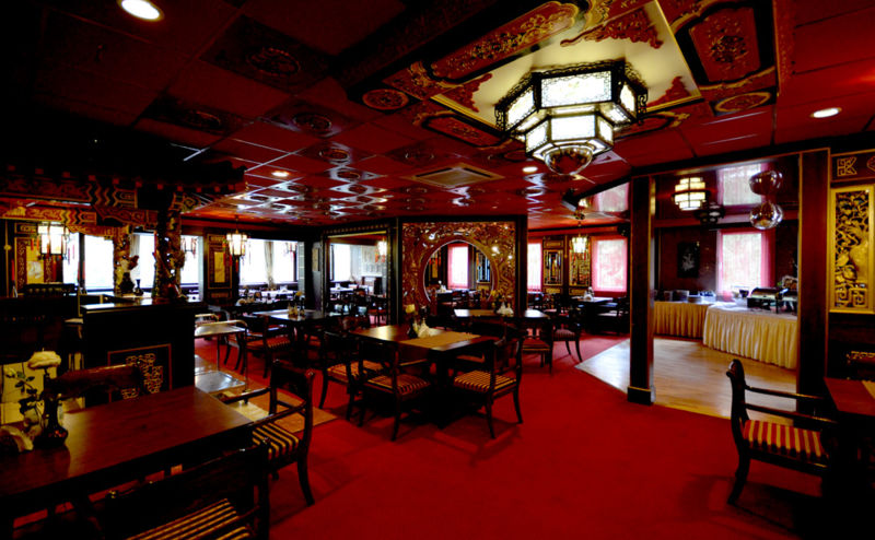 拉古纳酒店***

注：这里***一般代表酒店星级标识，但在中文里通常不直接照搬这种形式，可根据实际情况补充说明该酒店为三星级酒店 丨KM rubaszkiewicz ARCHITEKCI-2