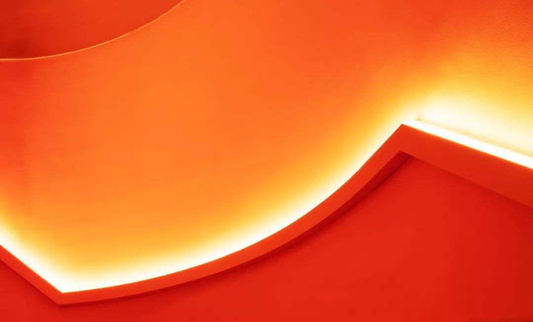 "无聊の瓶子"冷压果汁店 | 科技鲜榨,保留食物全营养-1