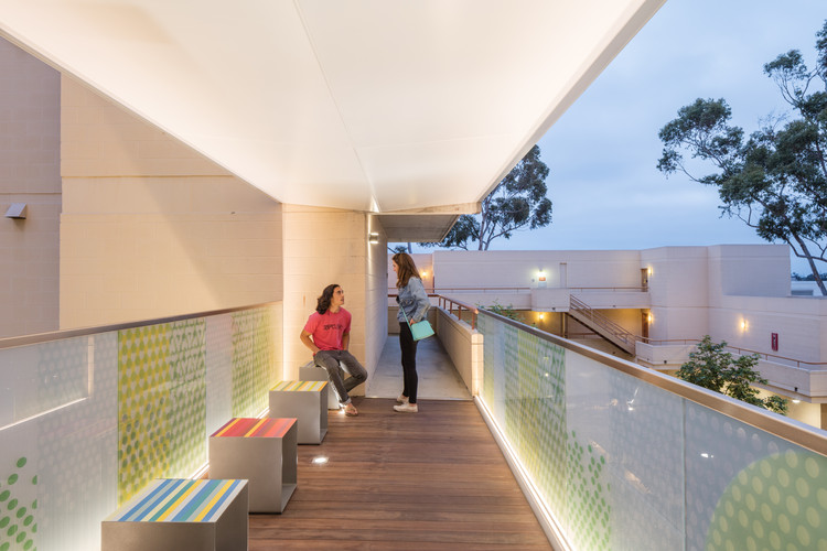 加州大学圣地亚哥分校沃伦学院桥梁更新-14