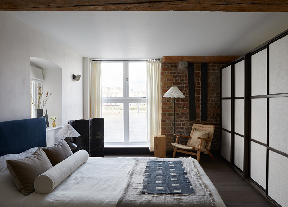 伦敦旧仓库改造的带砖砌墙与柔和装饰的阁楼丨英国伦敦-15
