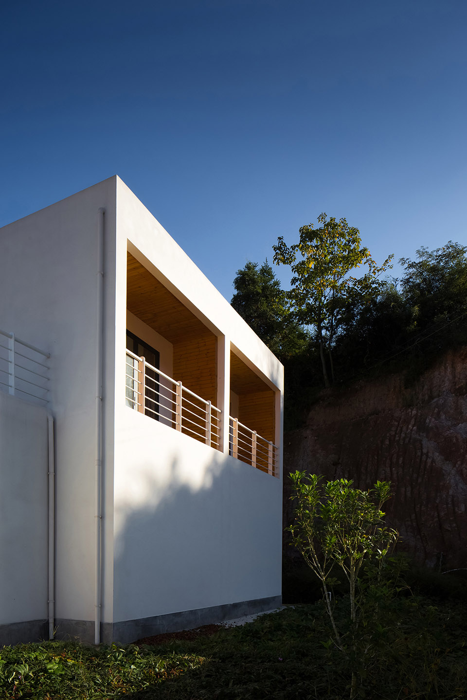 栖于山麓——山麓上的白色住宅，江西 / 铭鼎空间艺术工作室-13