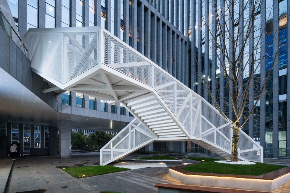 云梯(诗意攀登的结构)丨中国南京-5