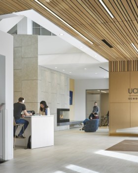 加州大学洛杉矶分校安德森管理学院·马里昂·安德森大厅