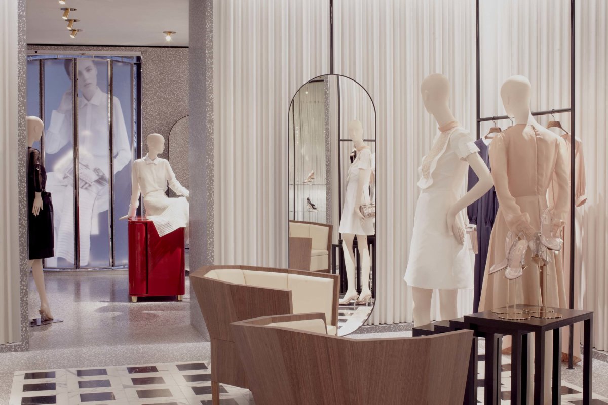 华伦天奴巴黎旗舰店丨法国巴黎-28