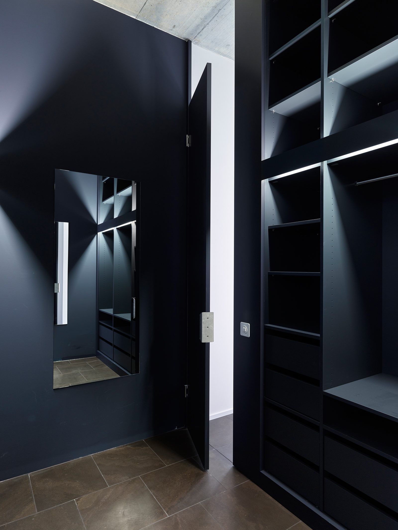 白宫丨瑞士苏黎世丨EMI Architekt*innen-20