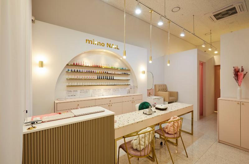 现代简约，十平米打造温馨美容小店-3