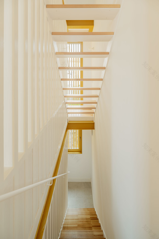 古城区的绿色复兴 · 奥伦塞公共住房 Vilar 3-16