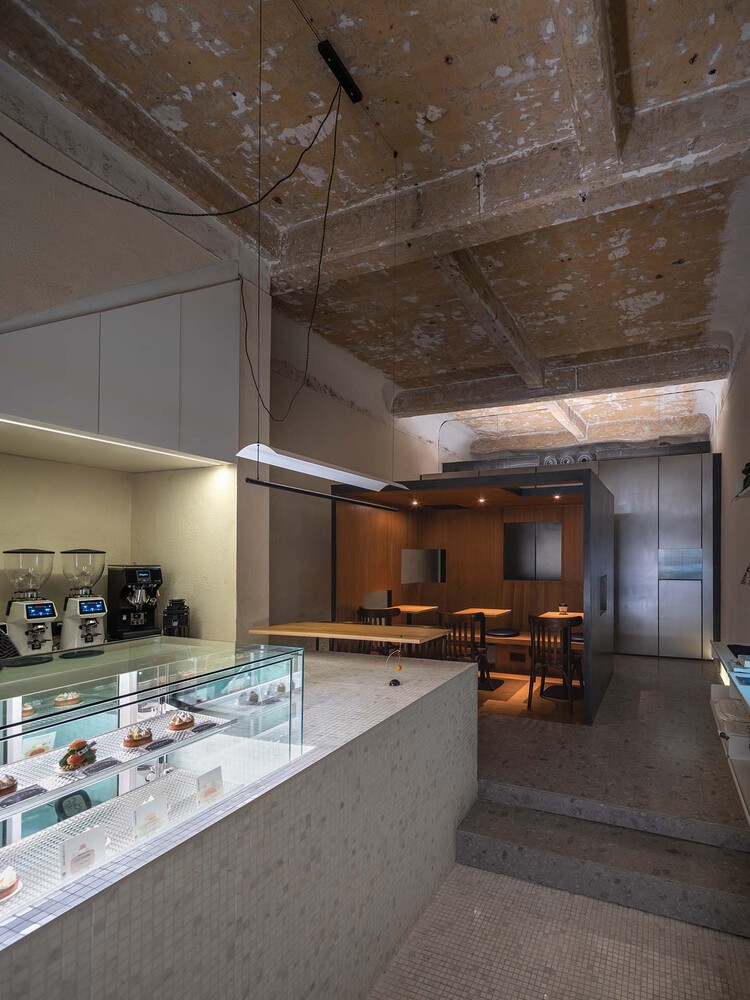 广州 Qualia 咖啡厅丨中国广州丨水边工作室-6