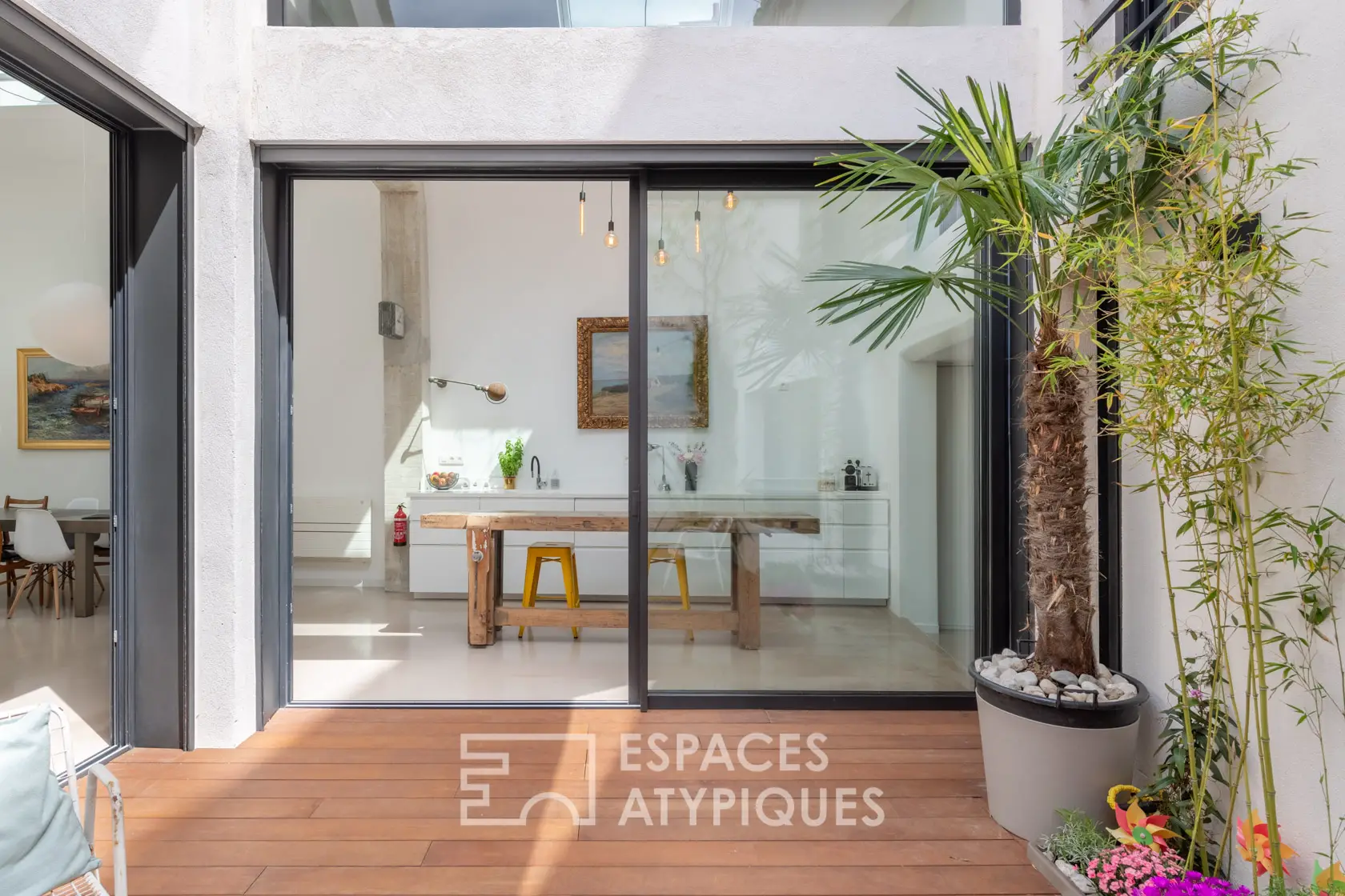 "马赛尔旧木工坊改造的明亮设计 Loft"-17