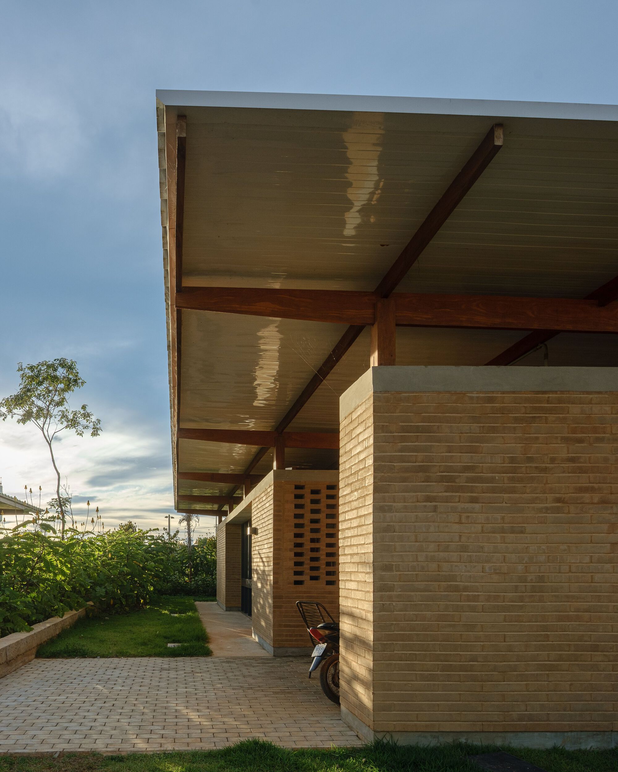 Fazenda Canuanã School Staff Village / Rosenbaum + Terra e Tuma Arquitetos Associados-28