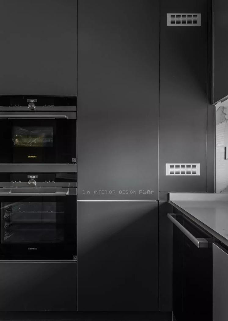 90 后婚房爆改,简约灰色调中的活力与诗意-13